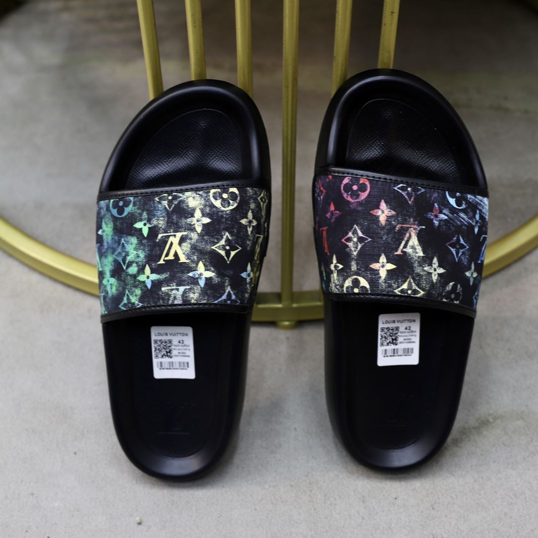 Louis Vuitton Slippers